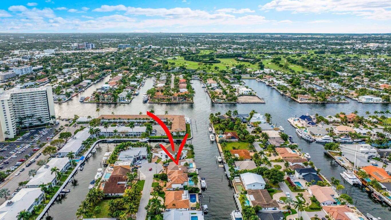 3305 NE 37th St Fort Lauderdale, FL 33308