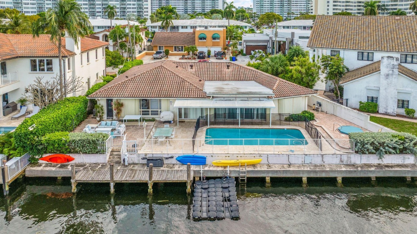 3305 NE 37th St Fort Lauderdale, FL 33308