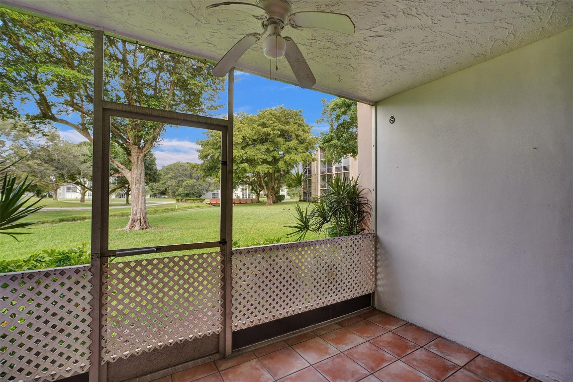 9481 Evergreen Pl #103 Davie, FL 33324