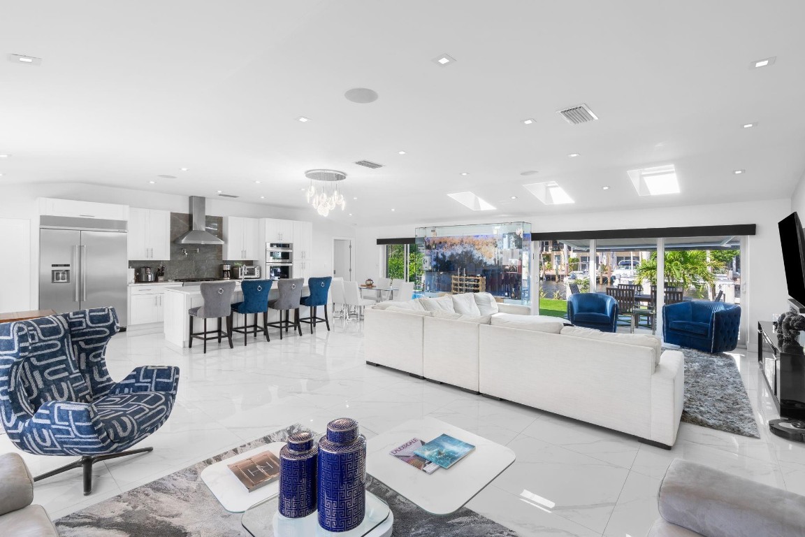 2813 NE 29th Fort Lauderdale, FL 33306