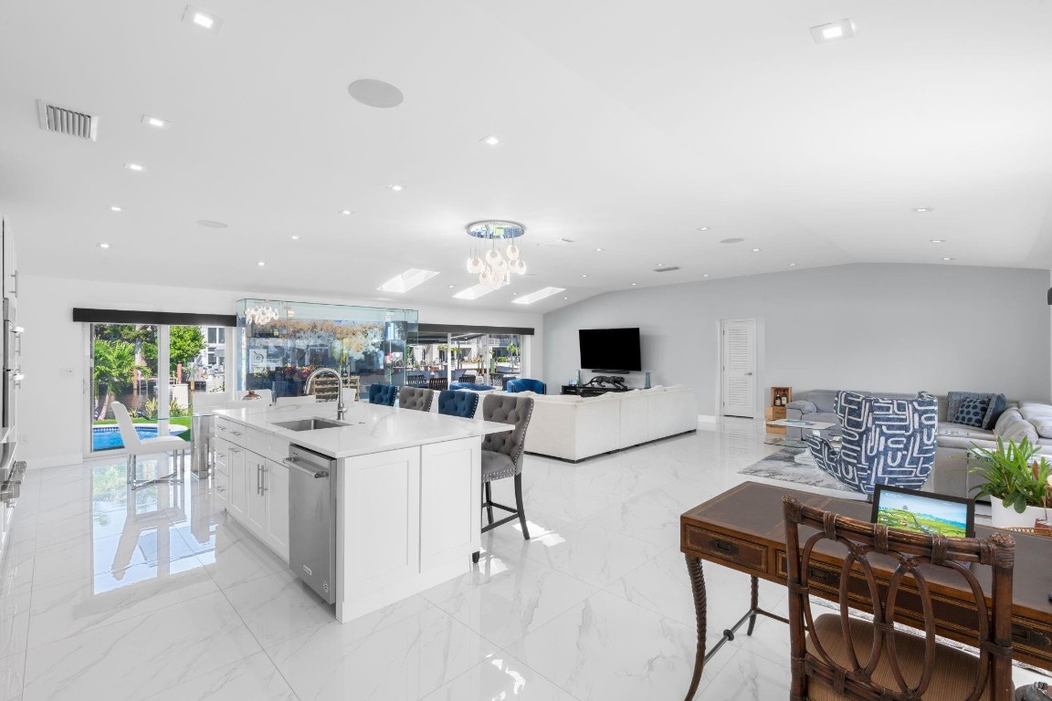 2813 NE 29th Fort Lauderdale, FL 33306