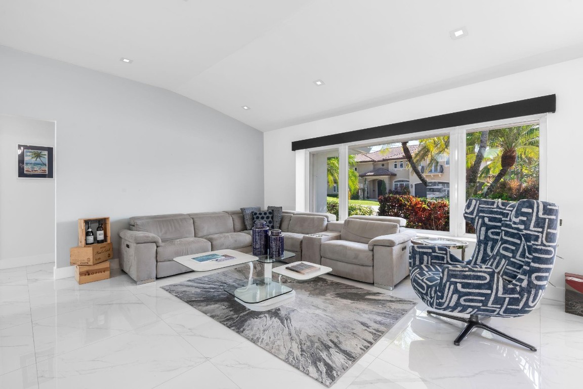 2813 NE 29th Fort Lauderdale, FL 33306