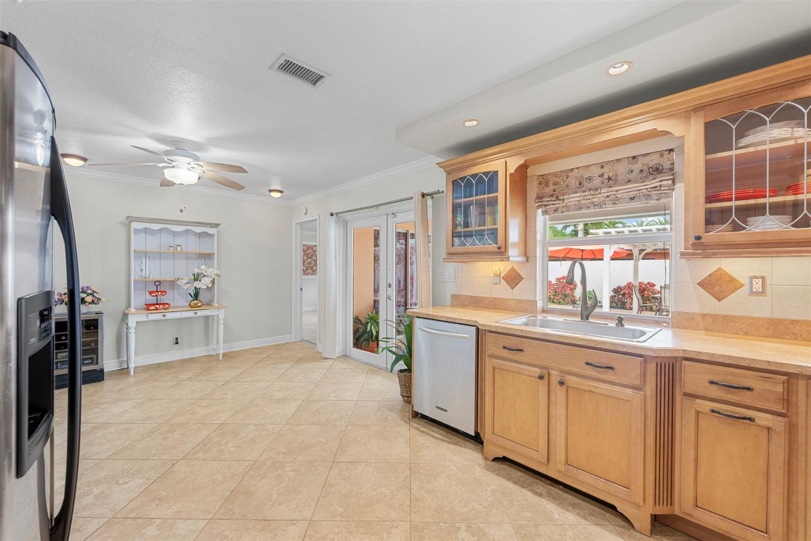 5284 NE 18th Fort Lauderdale, FL 33308