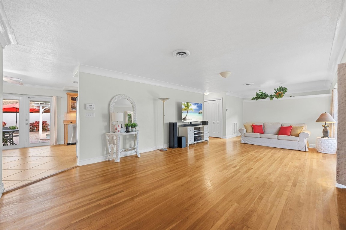 5284 NE 18th Fort Lauderdale, FL 33308