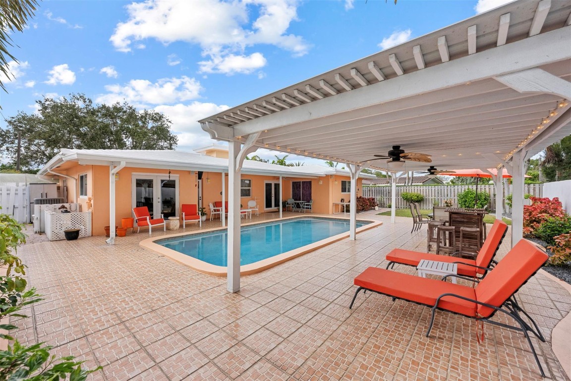 5284 NE 18th Fort Lauderdale, FL 33308