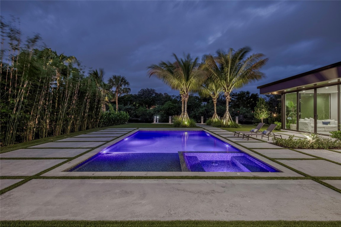 119 N Gordon Fort Lauderdale, FL 33301