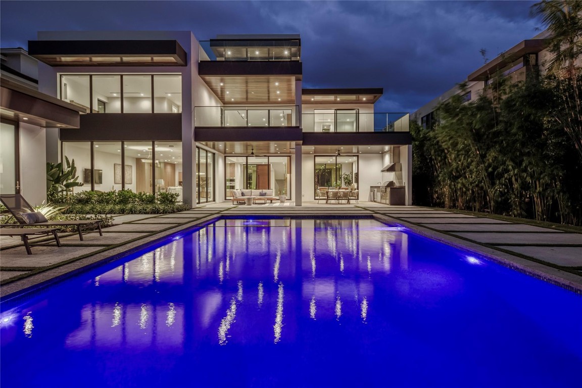 119 N Gordon Fort Lauderdale, FL 33301