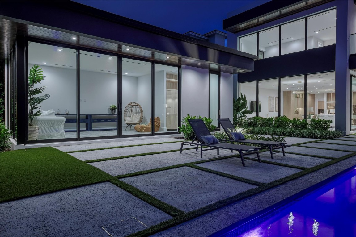 119 N Gordon Fort Lauderdale, FL 33301