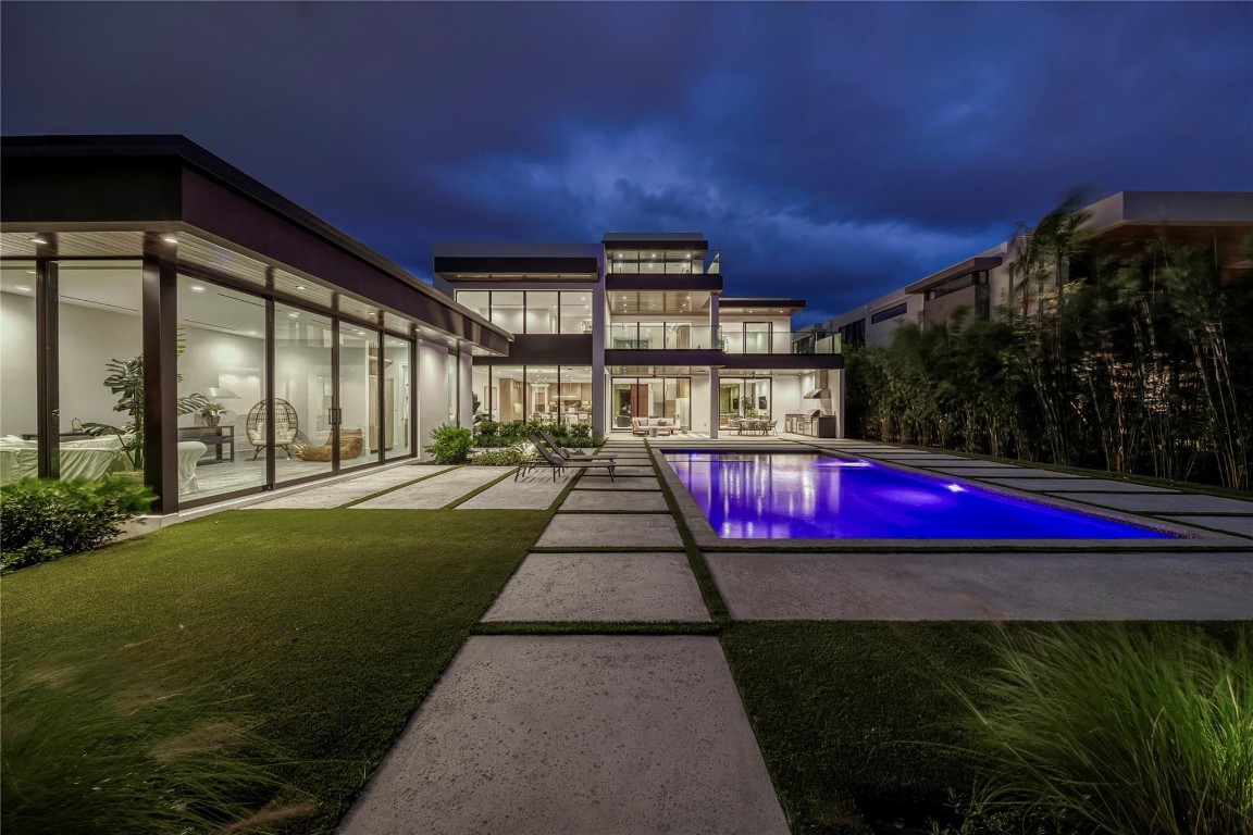 119 N Gordon Fort Lauderdale, FL 33301