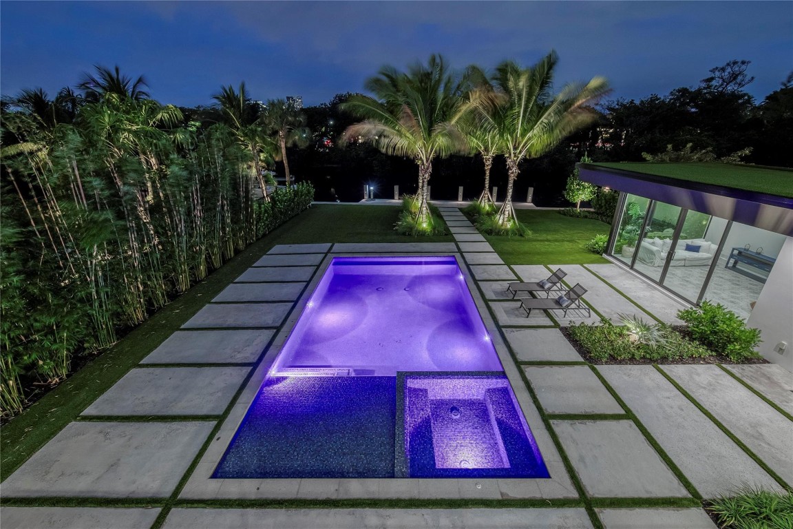 119 N Gordon Fort Lauderdale, FL 33301