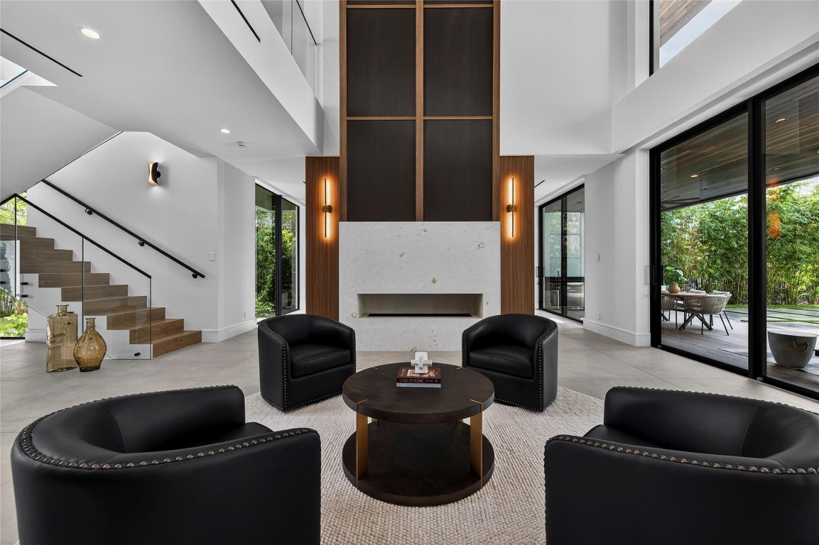 119 N Gordon Fort Lauderdale, FL 33301