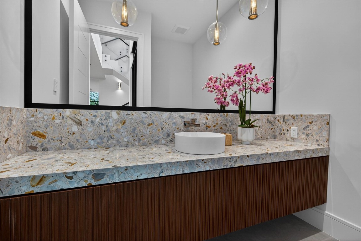 119 N Gordon Fort Lauderdale, FL 33301