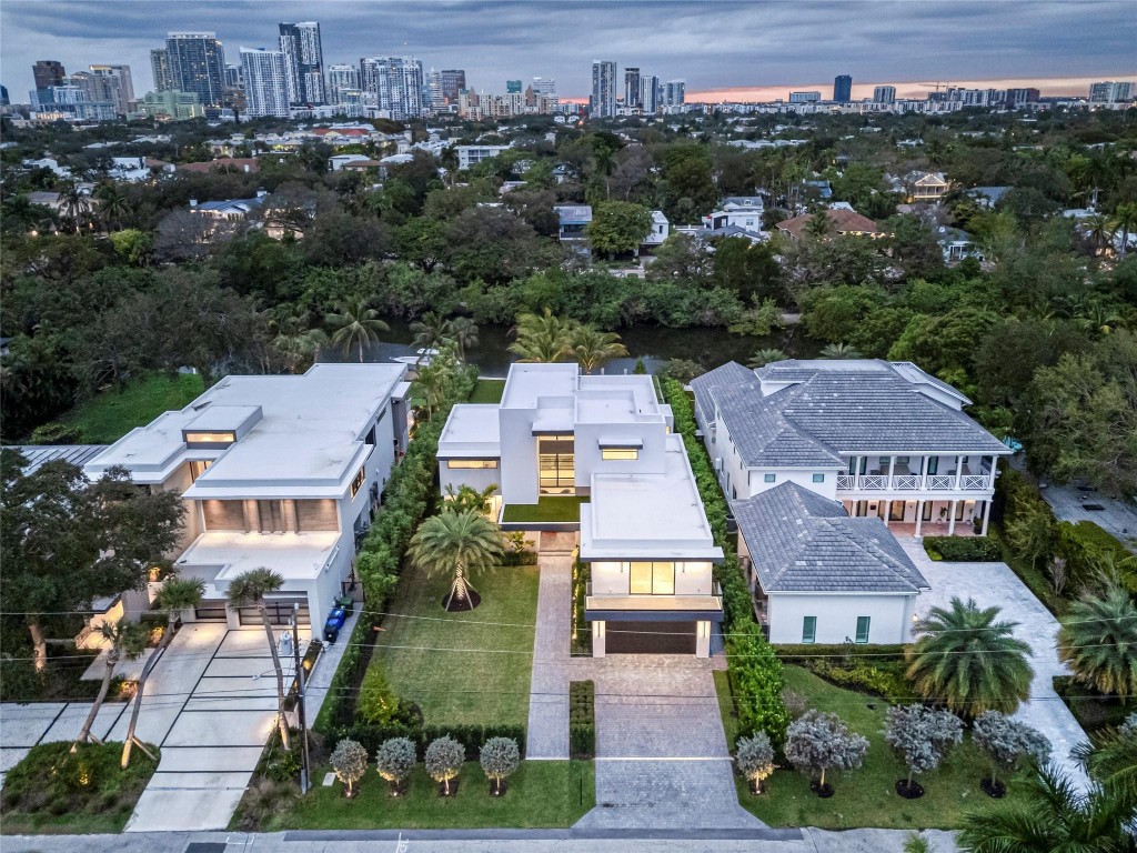 119 N Gordon Fort Lauderdale, FL 33301