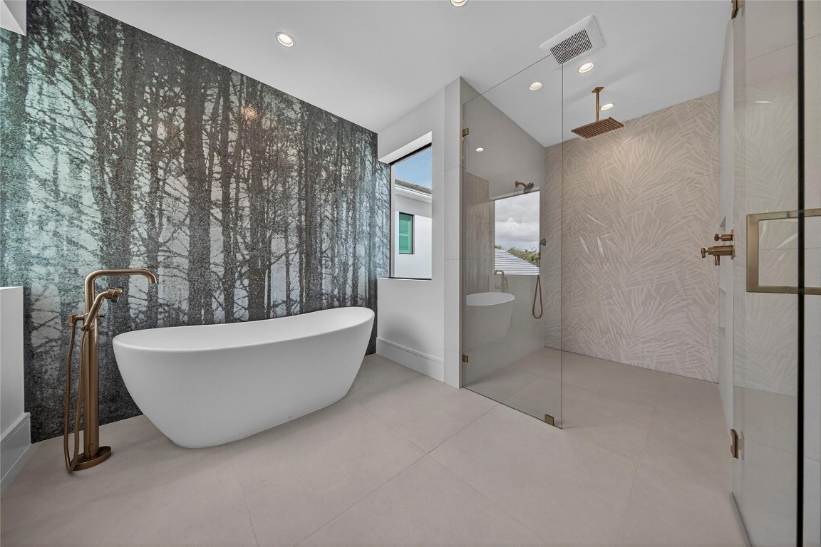 119 N Gordon Fort Lauderdale, FL 33301