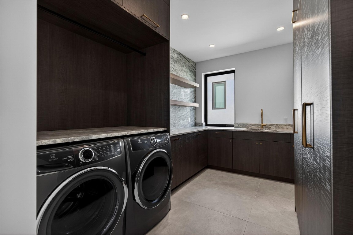 119 N Gordon Fort Lauderdale, FL 33301