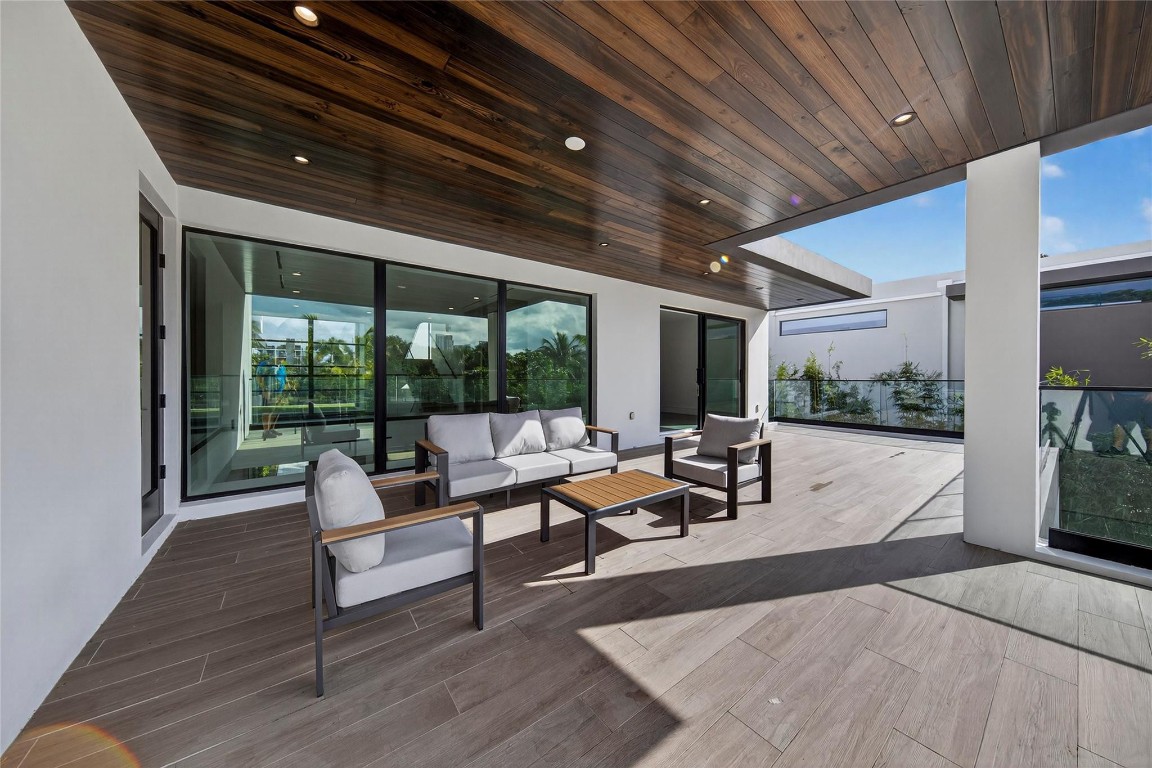 119 N Gordon Fort Lauderdale, FL 33301