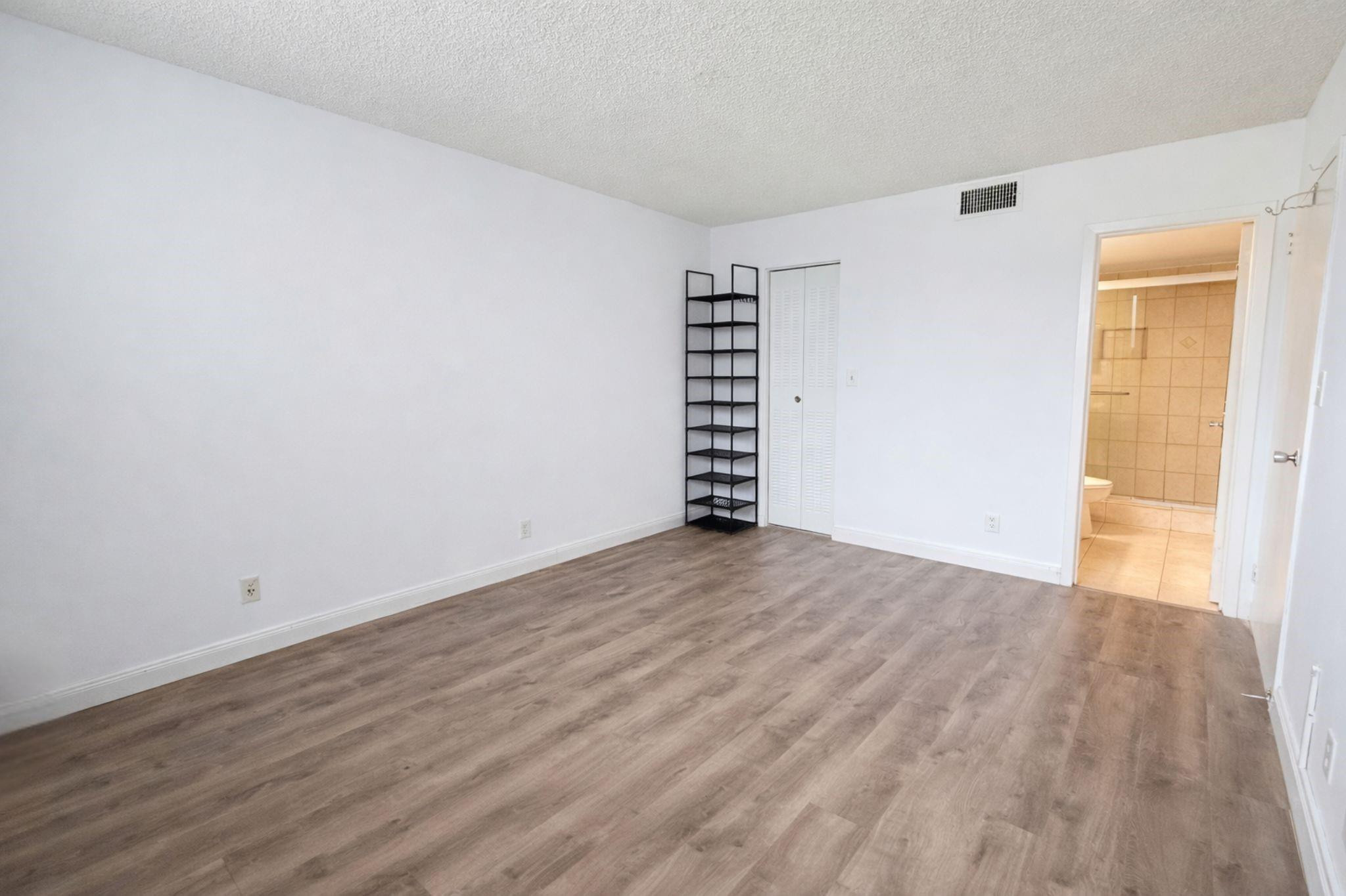 5300 NE 24th #216C Fort Lauderdale, FL 33308