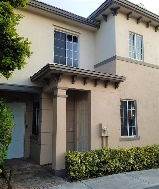 2001 Marsh Harbor Dr
