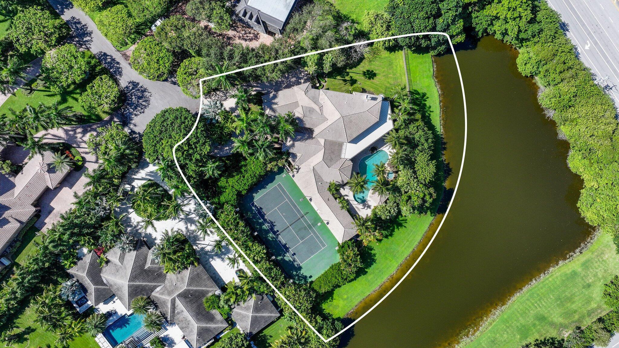 18800 Long Lk Dr Boca Raton, FL 33496