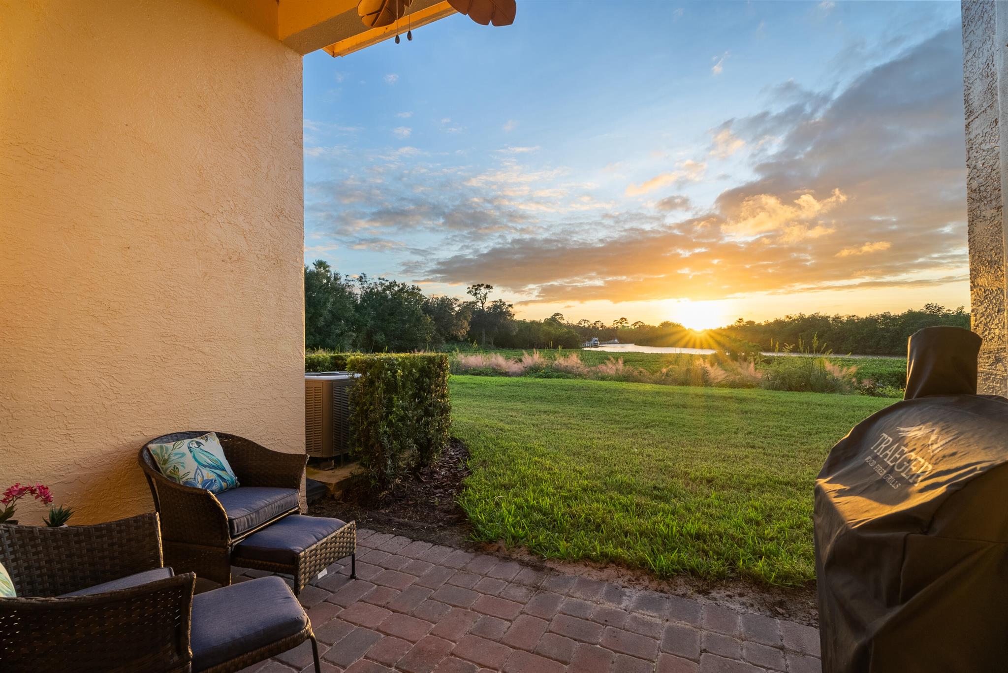 2394 SW Island Crk Trl