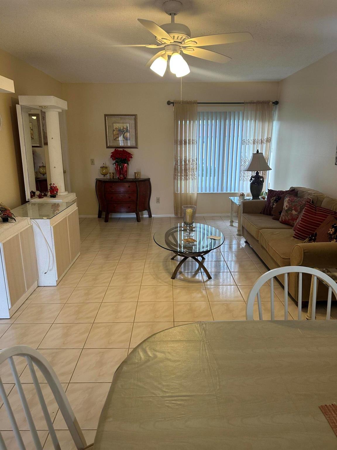 12021 W Greenway Dr #206