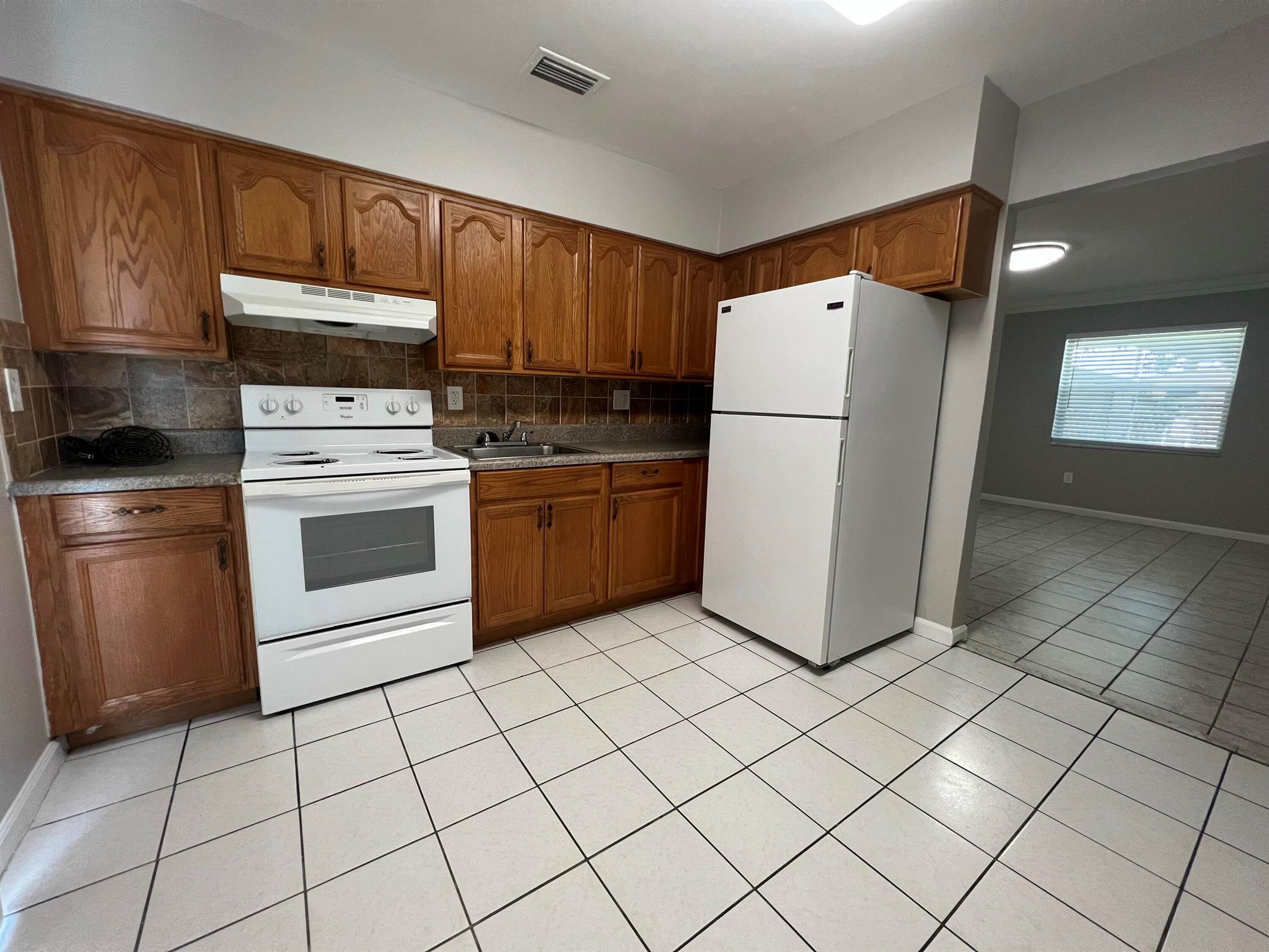 1611 S Johnson St #1