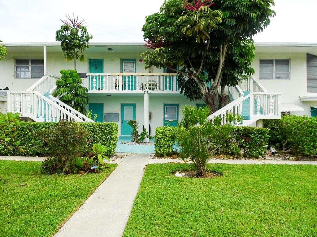 213 SE 3rd Ave #2a