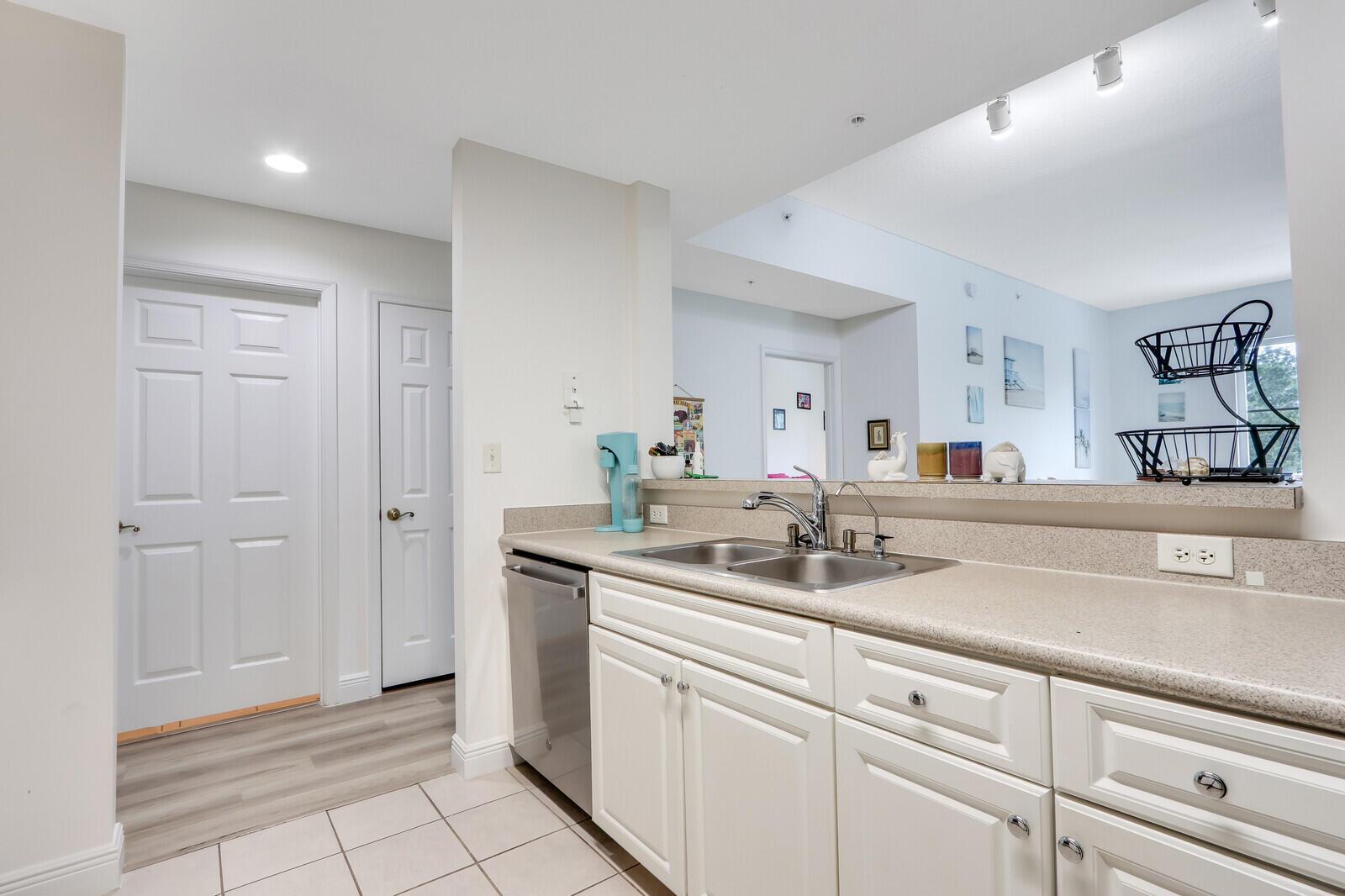 1155 Main St #216 Jupiter, FL 33458