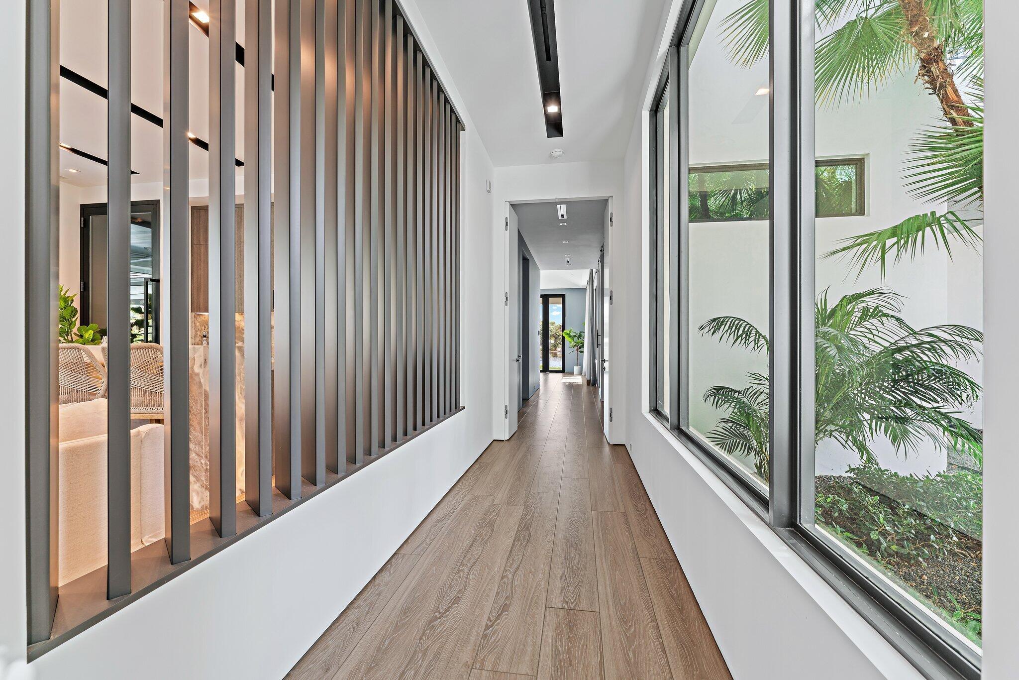 18941 SE Reach Is Ln Jupiter, FL 33458