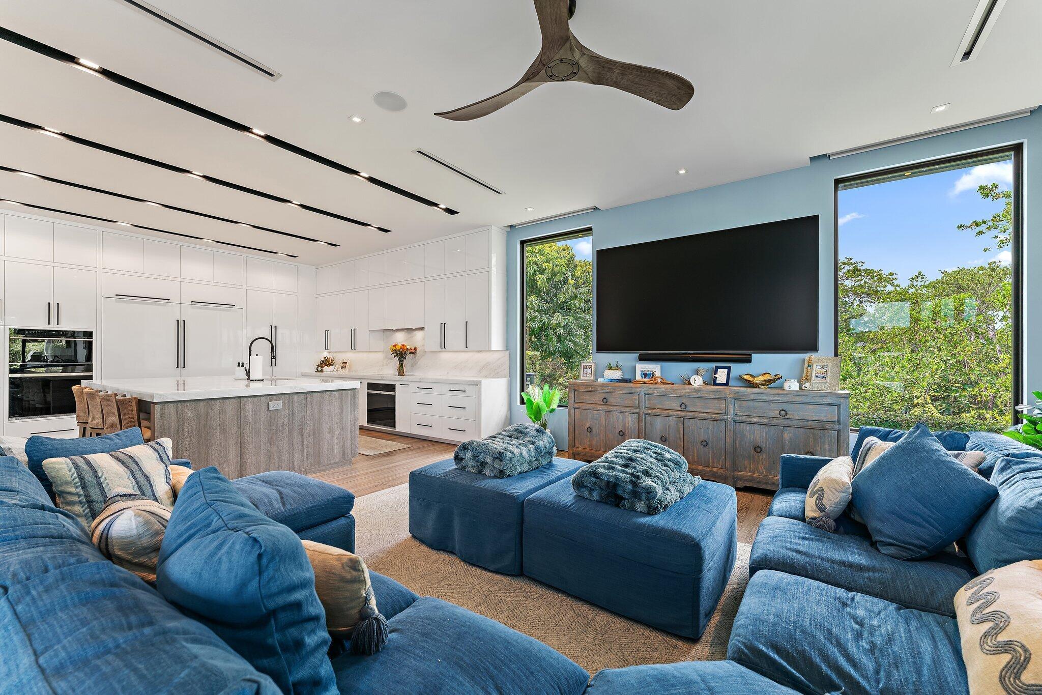 18941 SE Reach Is Ln Jupiter, FL 33458