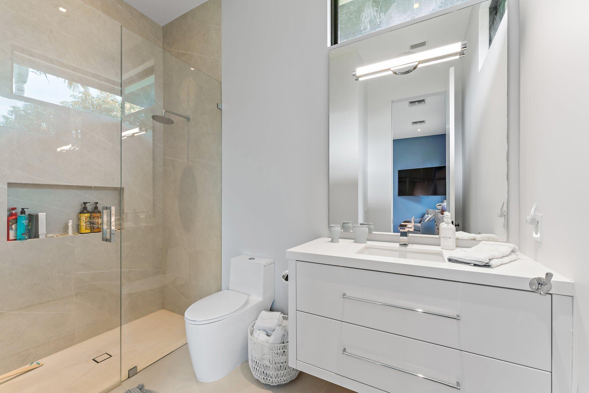 18941 SE Reach Is Ln Jupiter, FL 33458