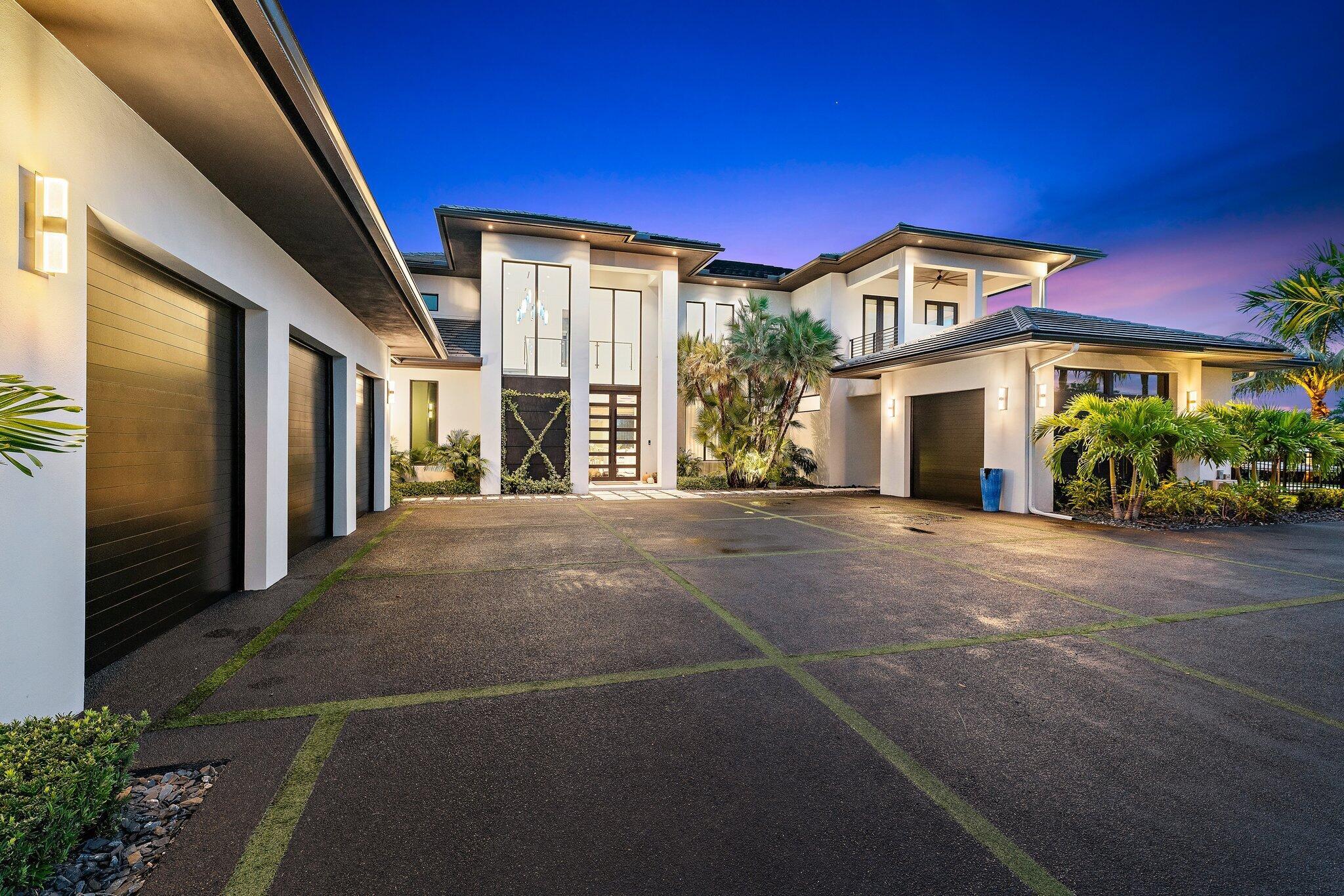 18941 SE Reach Is Ln Jupiter, FL 33458