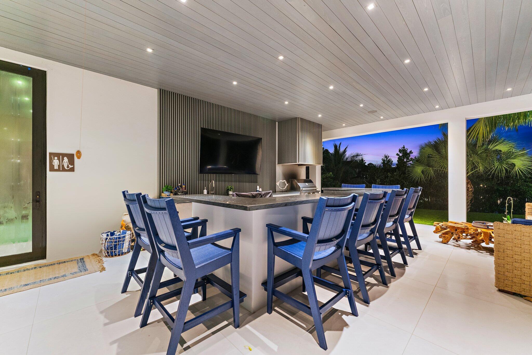 18941 SE Reach Is Ln Jupiter, FL 33458