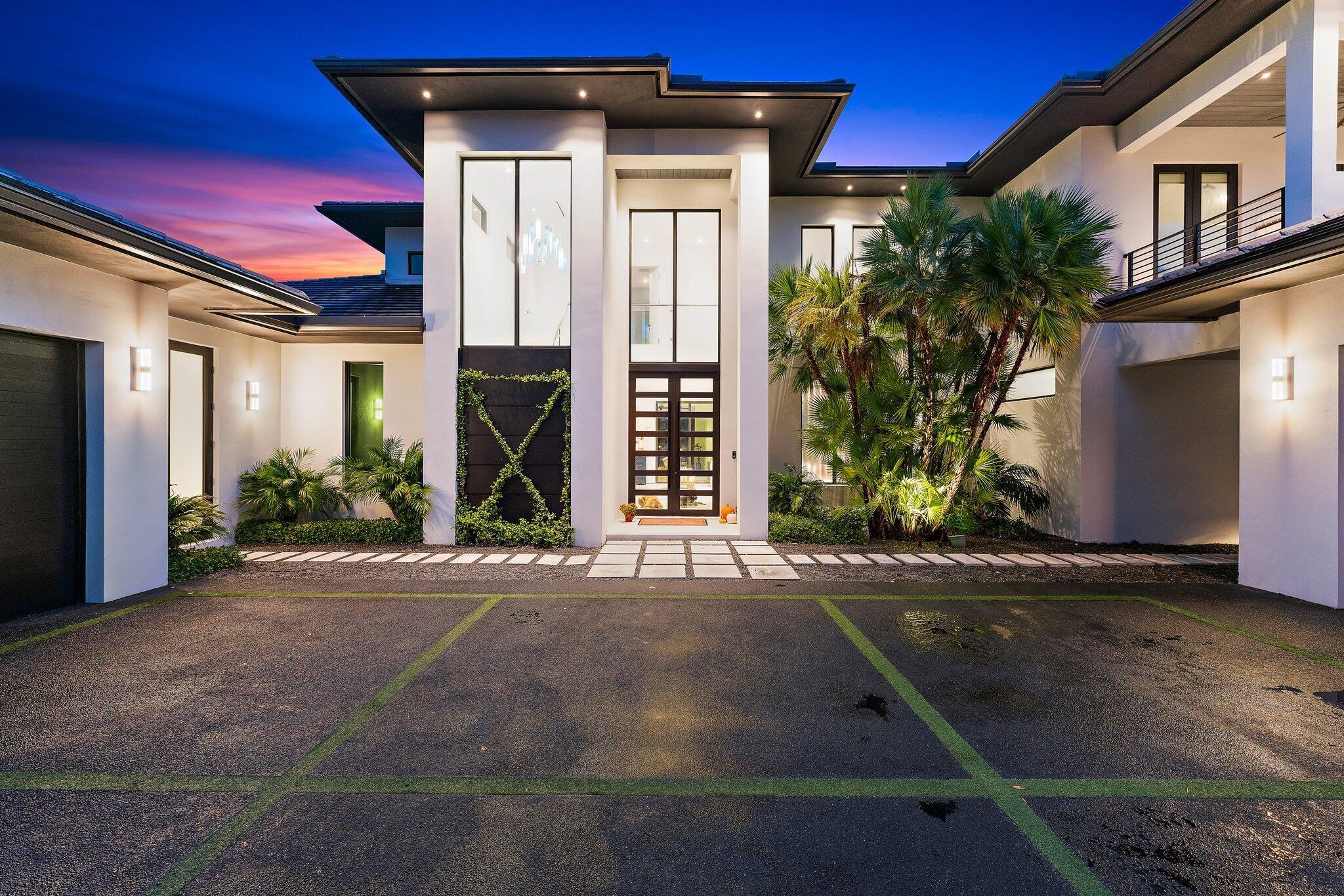 18941 SE Reach Is Ln Jupiter, FL 33458