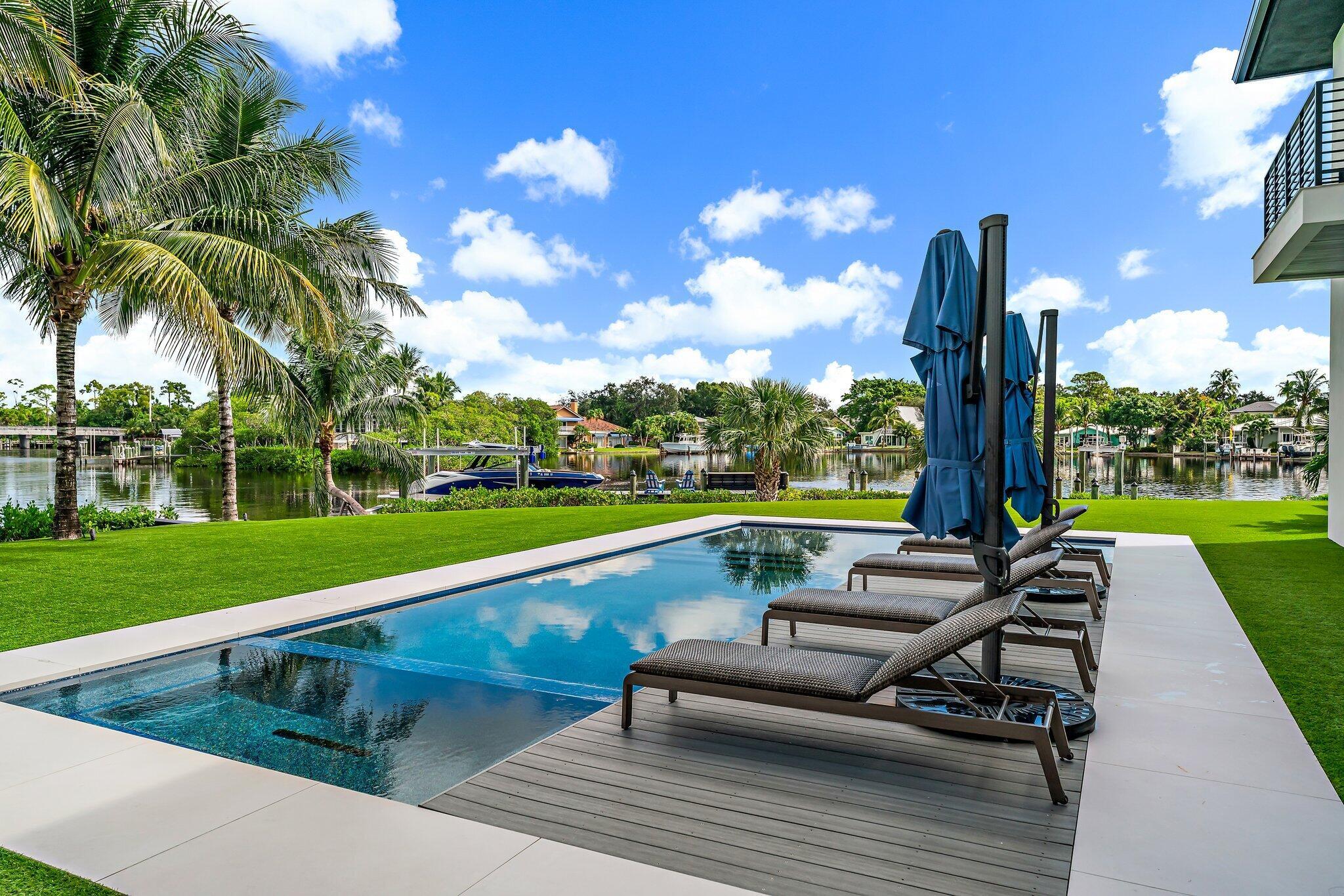 18941 SE Reach Is Ln Jupiter, FL 33458