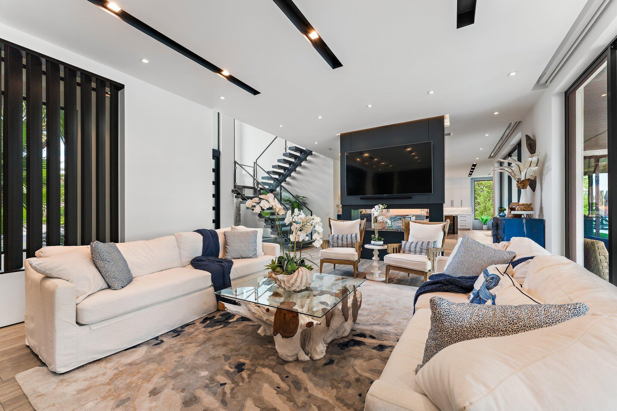 18941 SE Reach Is Ln Jupiter, FL 33458