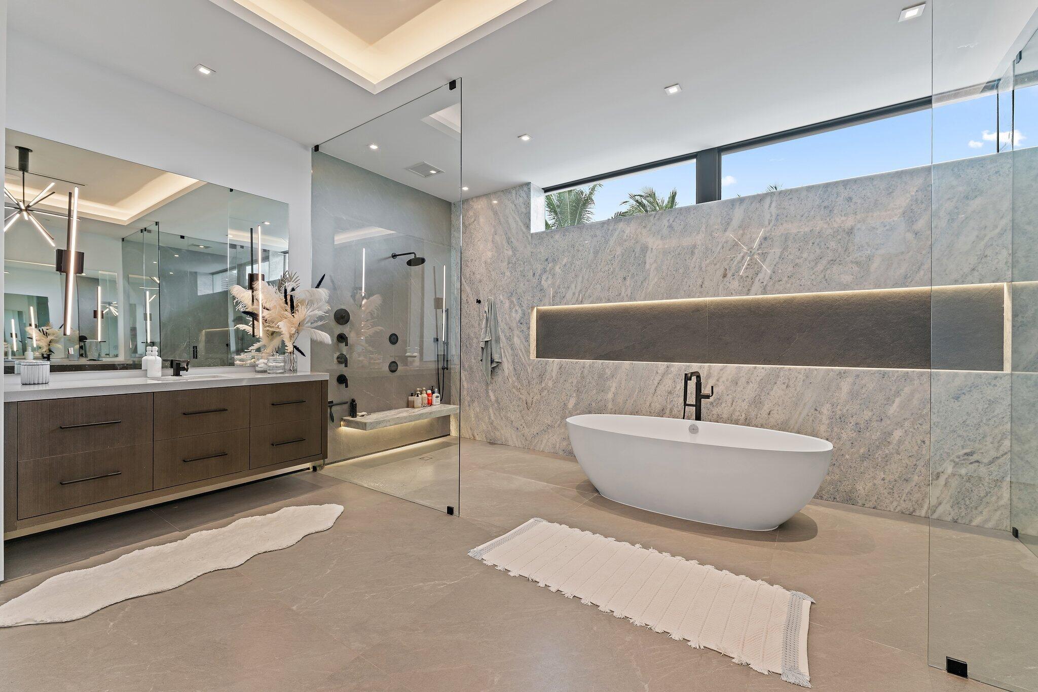 18941 SE Reach Is Ln Jupiter, FL 33458