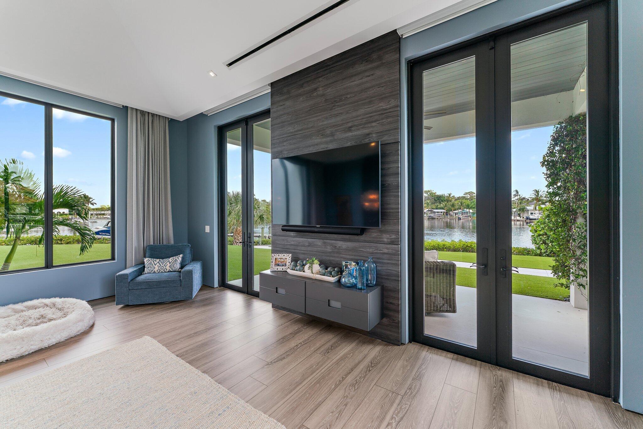 18941 SE Reach Is Ln Jupiter, FL 33458