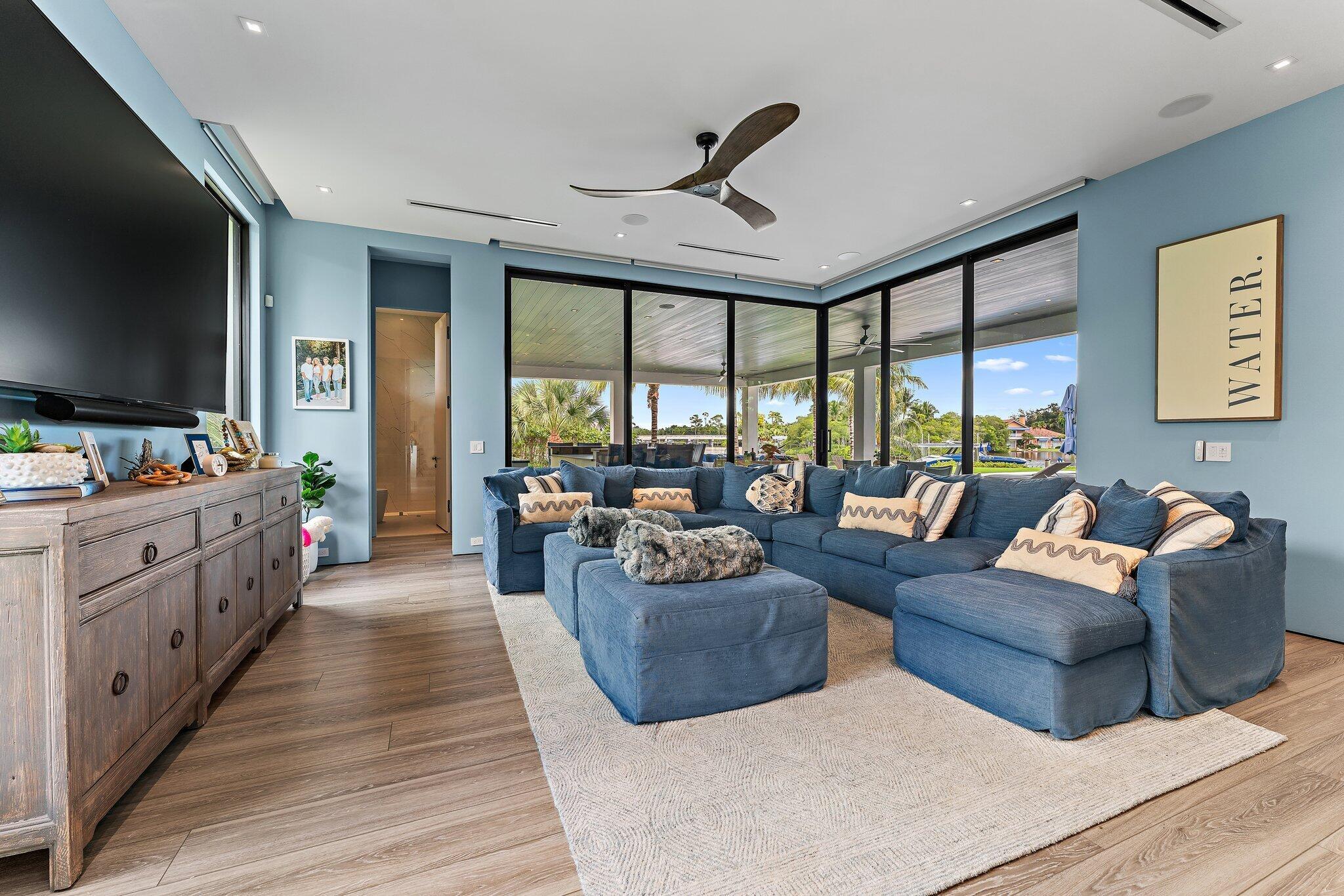 18941 SE Reach Is Ln Jupiter, FL 33458