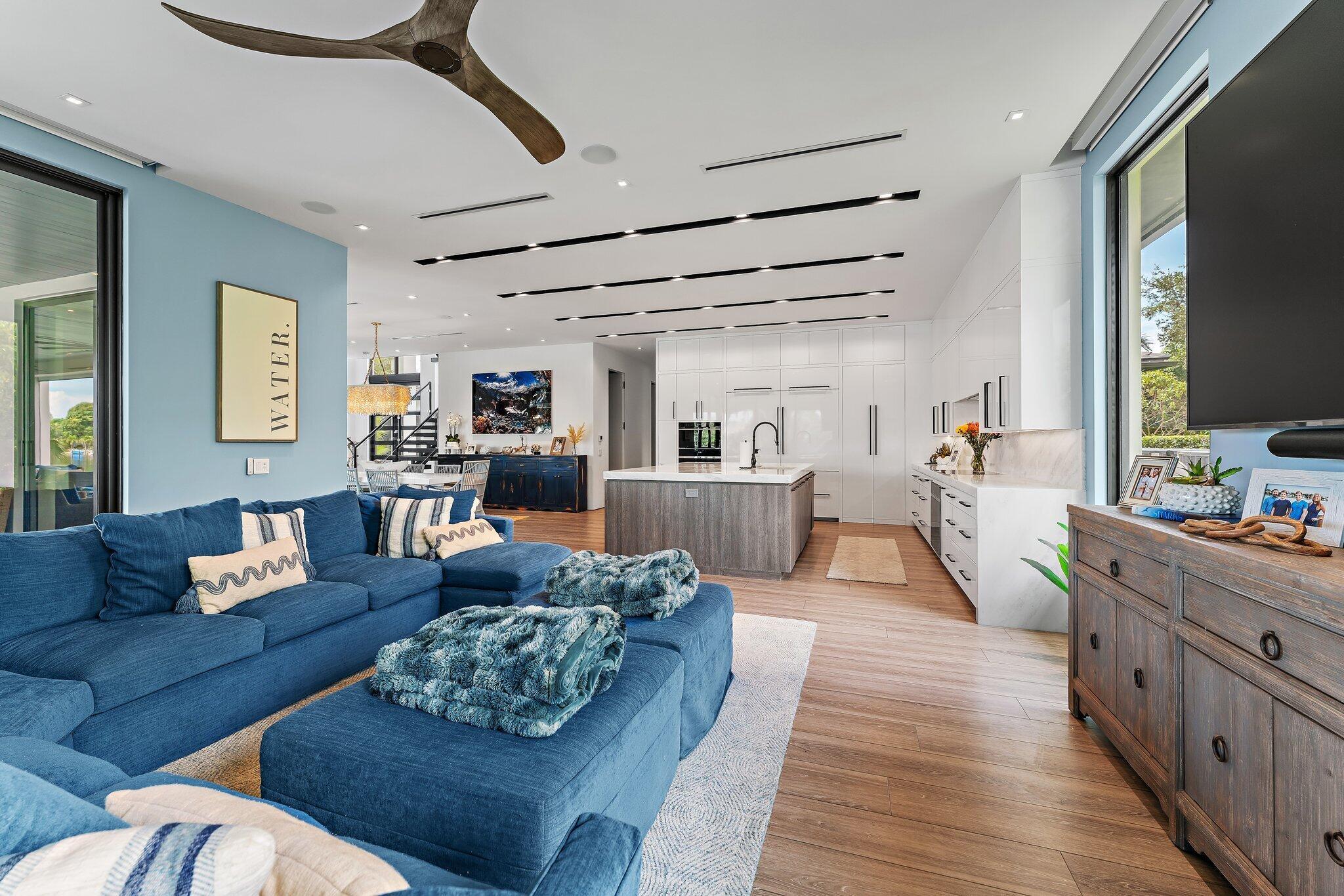 18941 SE Reach Is Ln Jupiter, FL 33458