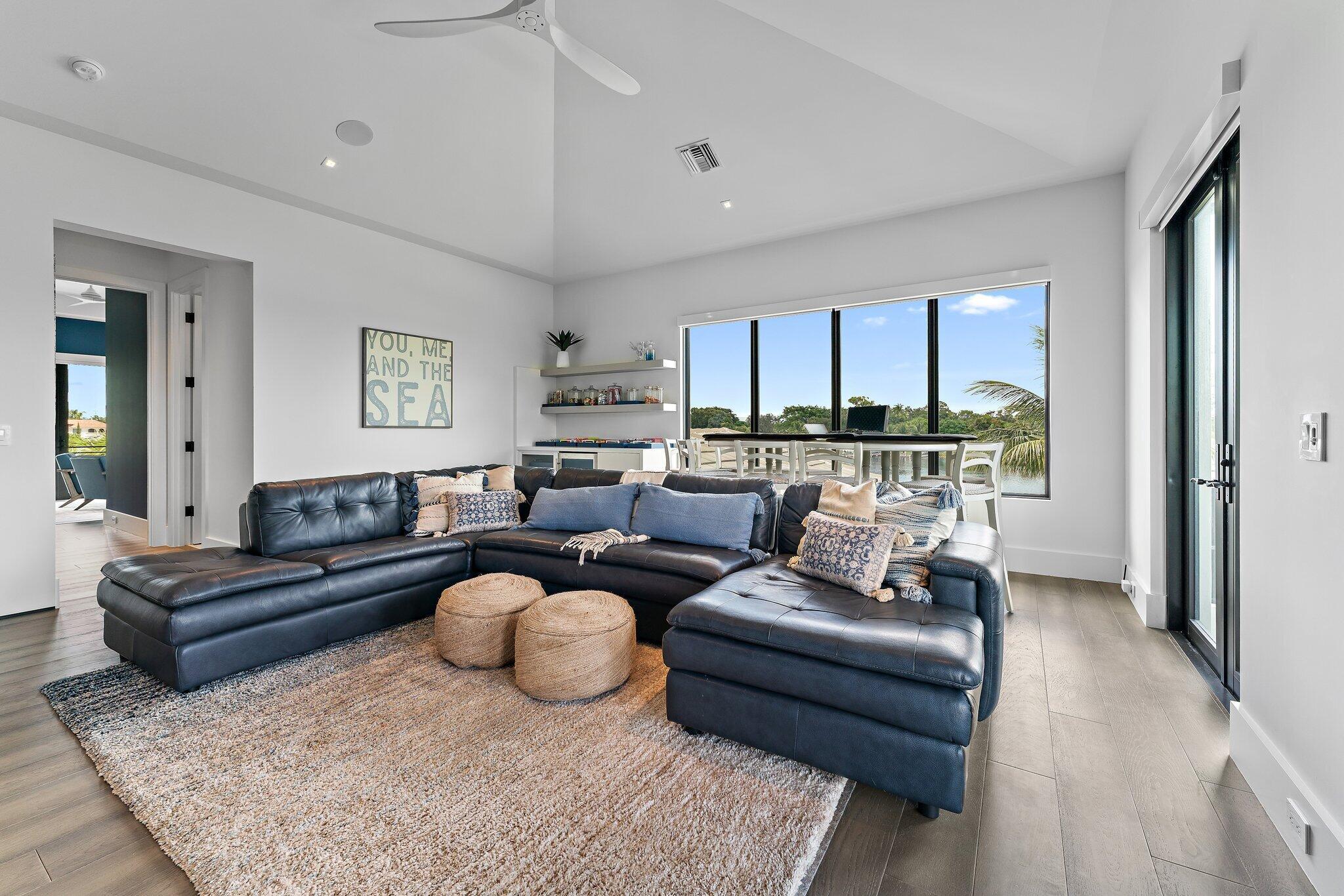 18941 SE Reach Is Ln Jupiter, FL 33458