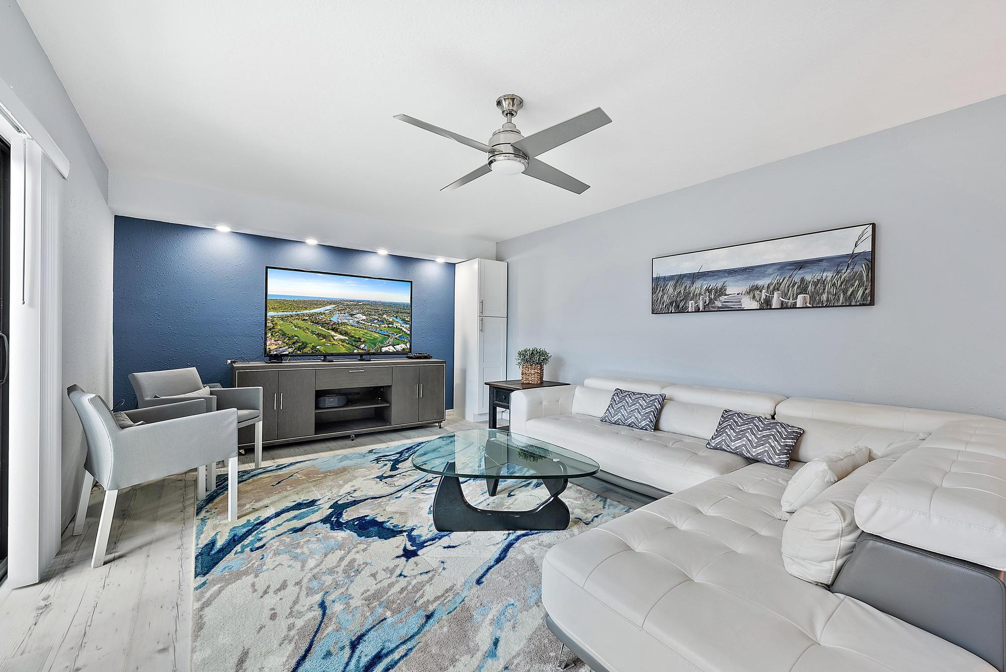 2902 29th Ct Jupiter, FL 33477