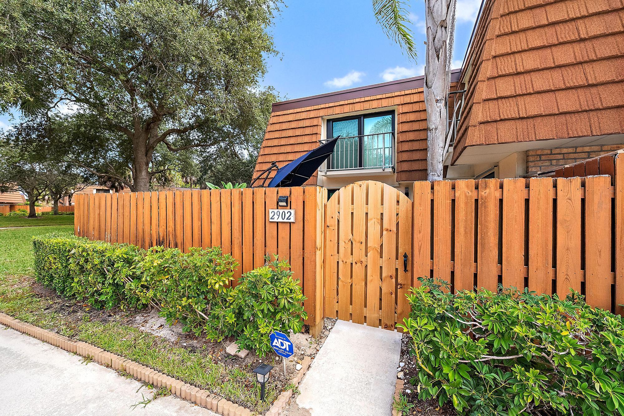 2902 29th Ct Jupiter, FL 33477