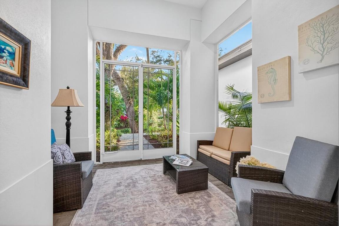 425 Holly Vero Beach, FL 32963