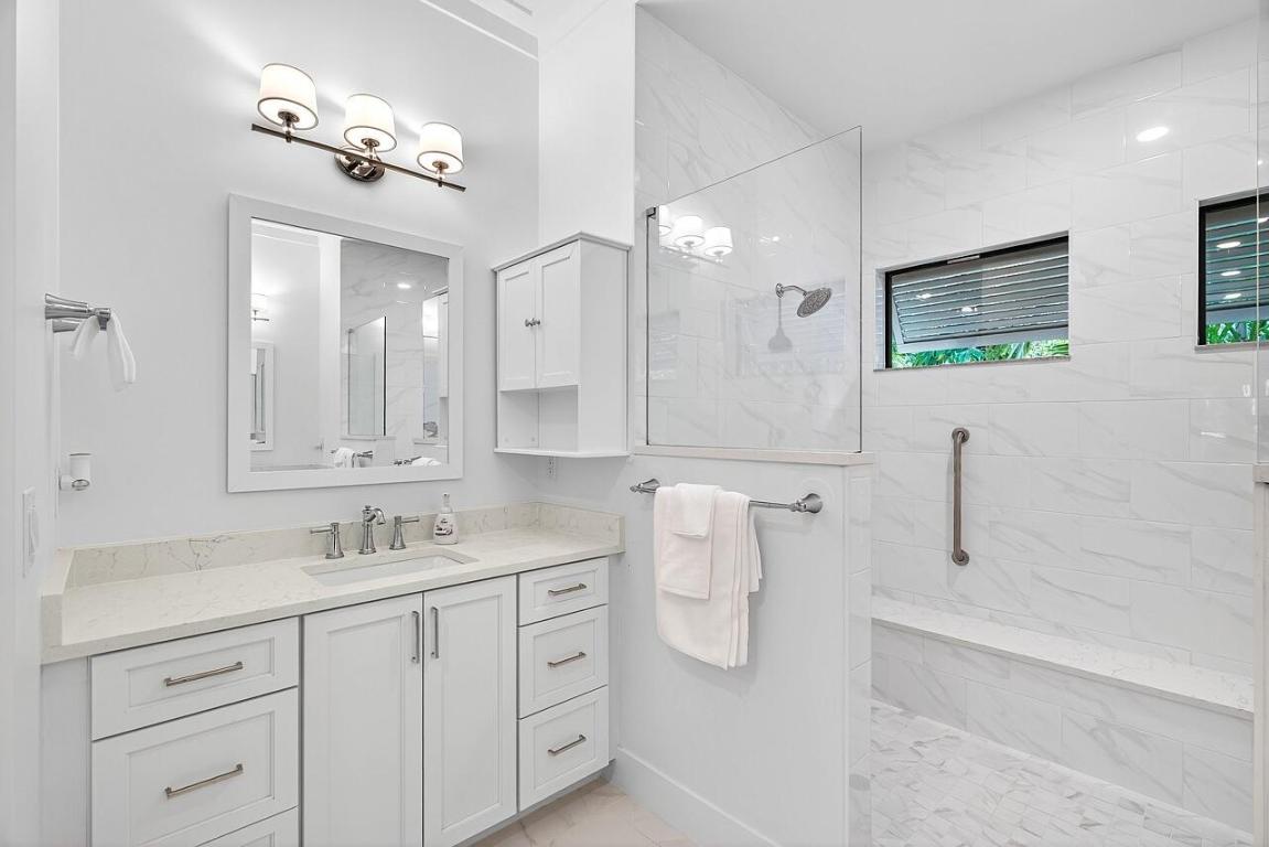 425 Holly Vero Beach, FL 32963