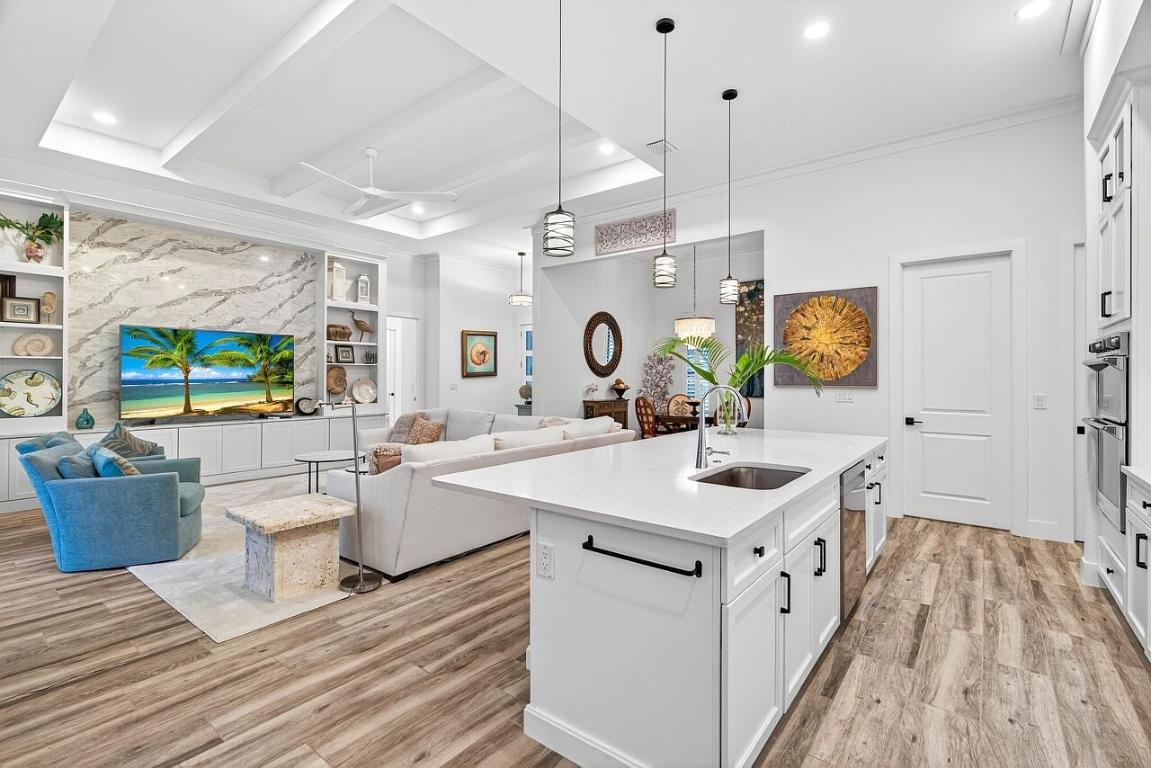 425 Holly Vero Beach, FL 32963