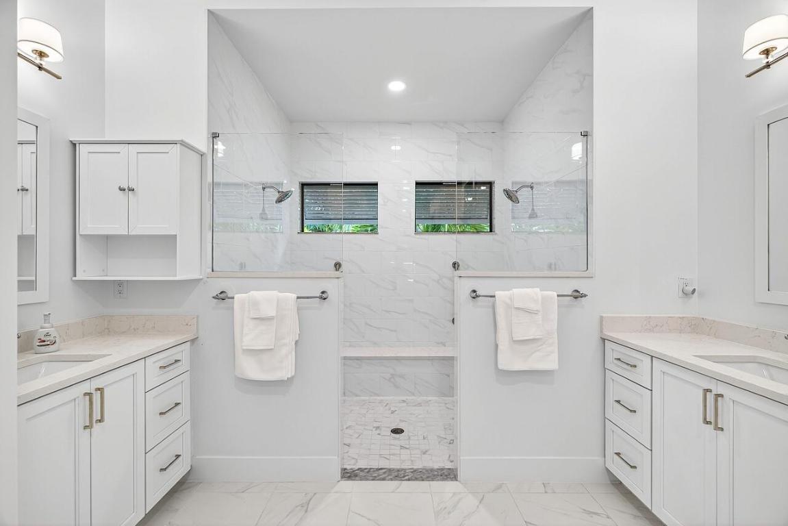 425 Holly Vero Beach, FL 32963