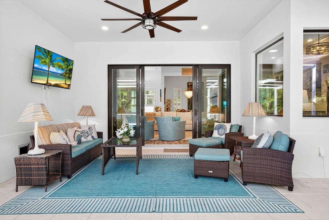 425 Holly Vero Beach, FL 32963