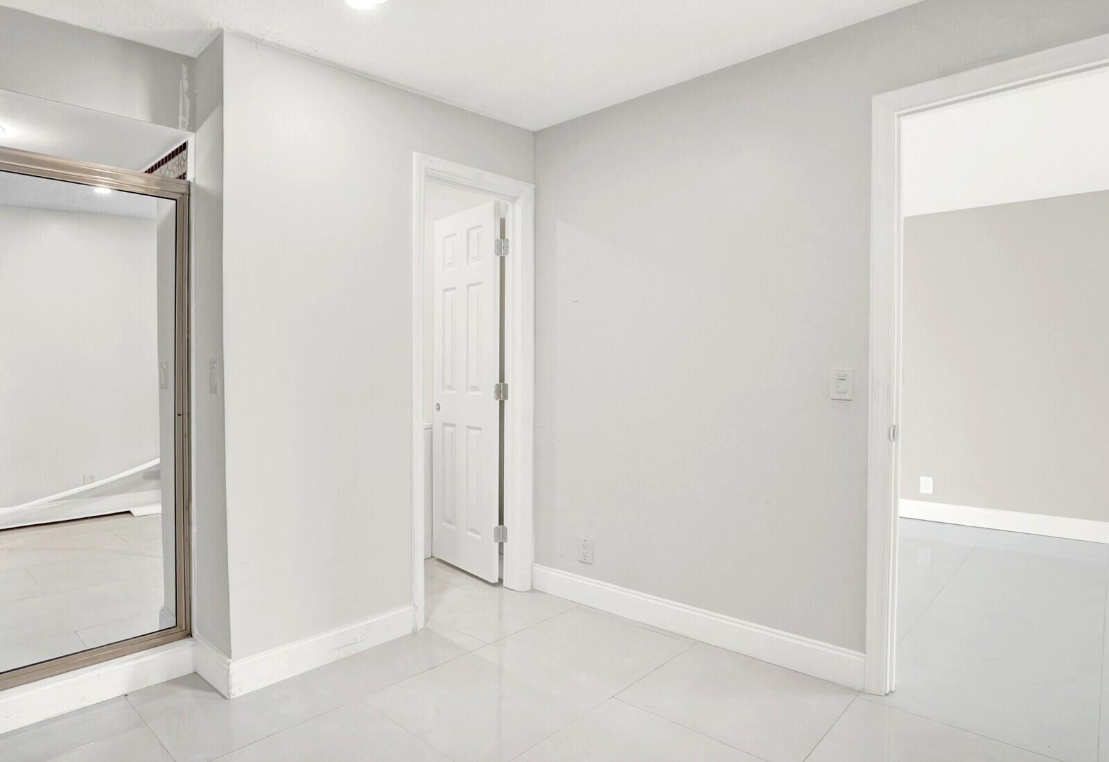 5901 White Cypress Dr Lake Worth, FL 33467