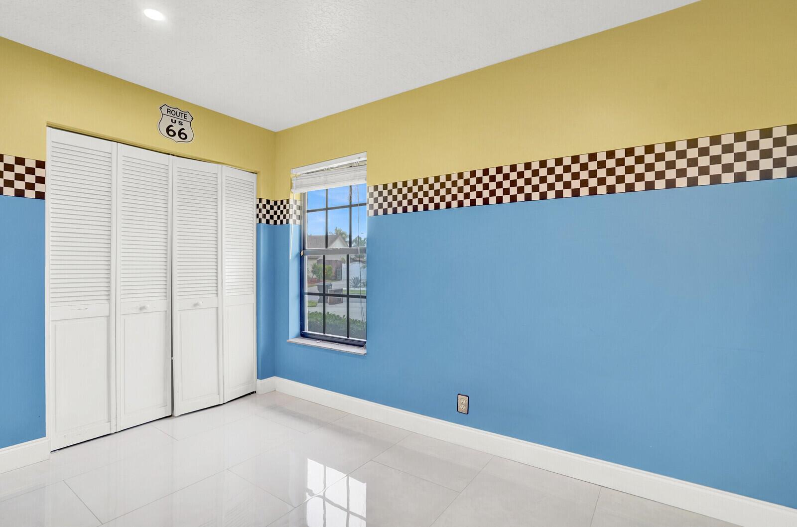 5901 White Cypress Dr Lake Worth, FL 33467